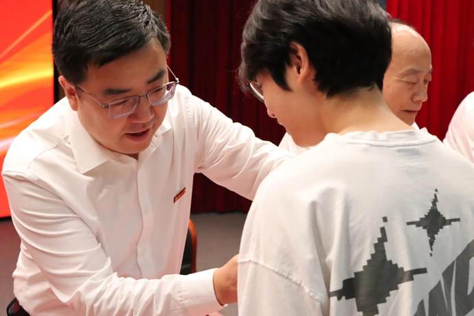 c6f6dab2416c4a59e0034f6528f5b924